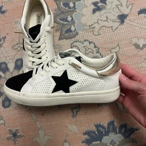 Steve Madden Women's Black, White, and Silver Star Sneakers